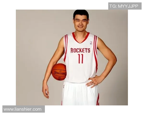 姚明在NBA初期的挑战与成长揭示了他不为人知的菜鸟岁月 姚明在NBA初期的挑战与成长揭示了他不为人知的菜鸟岁月