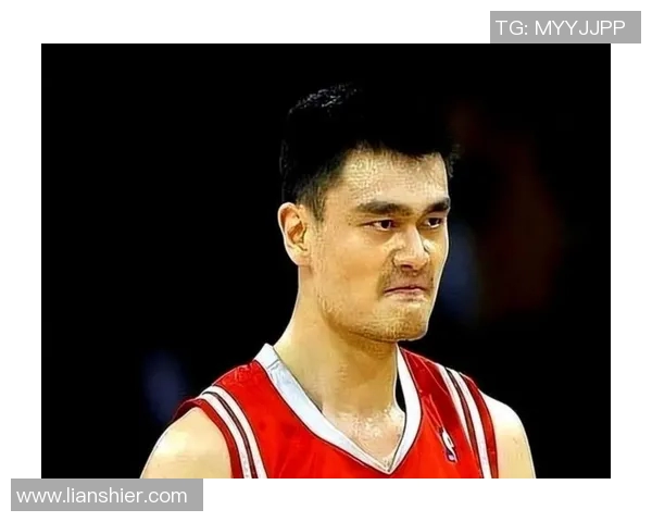 姚明怒斥裁判判罚不公引发球迷热议赛场风波再起