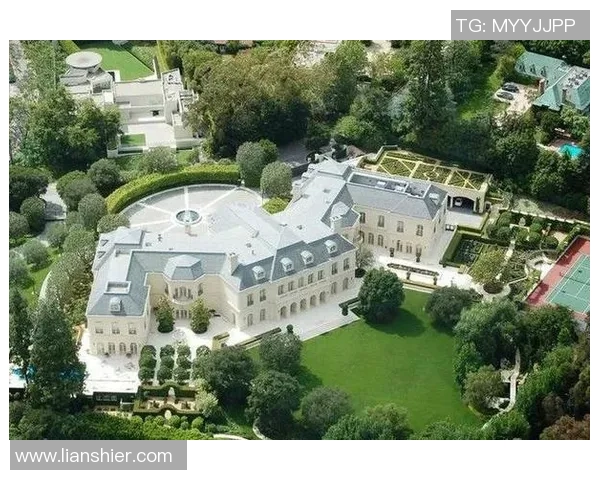 伦敦足球明星豪宅揭秘：奢华生活与独特风格的完美结合