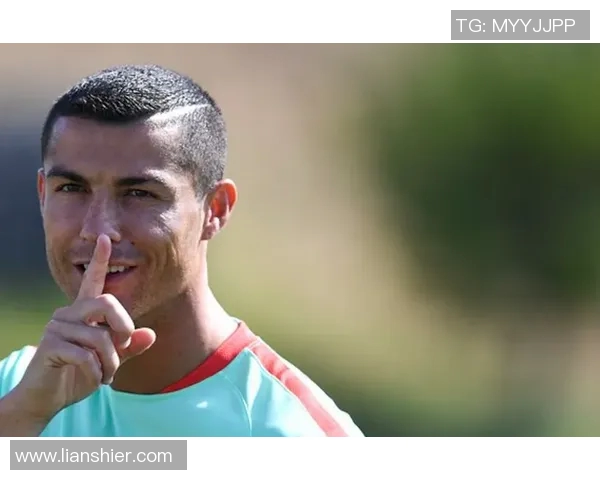 足球明星用闭嘴手势传递的沉默力量与情感表达解析 足球明星用闭嘴手势传递的沉默力量与情感表达解析