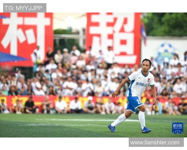 足球明星的双面人生：荣耀与挑战交织的两刀切故事